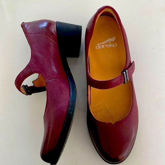 Worn twice 36-6.5 Dansko Callista Mary Jane Arch Support adjustabale Strap - Picture 3 of 13